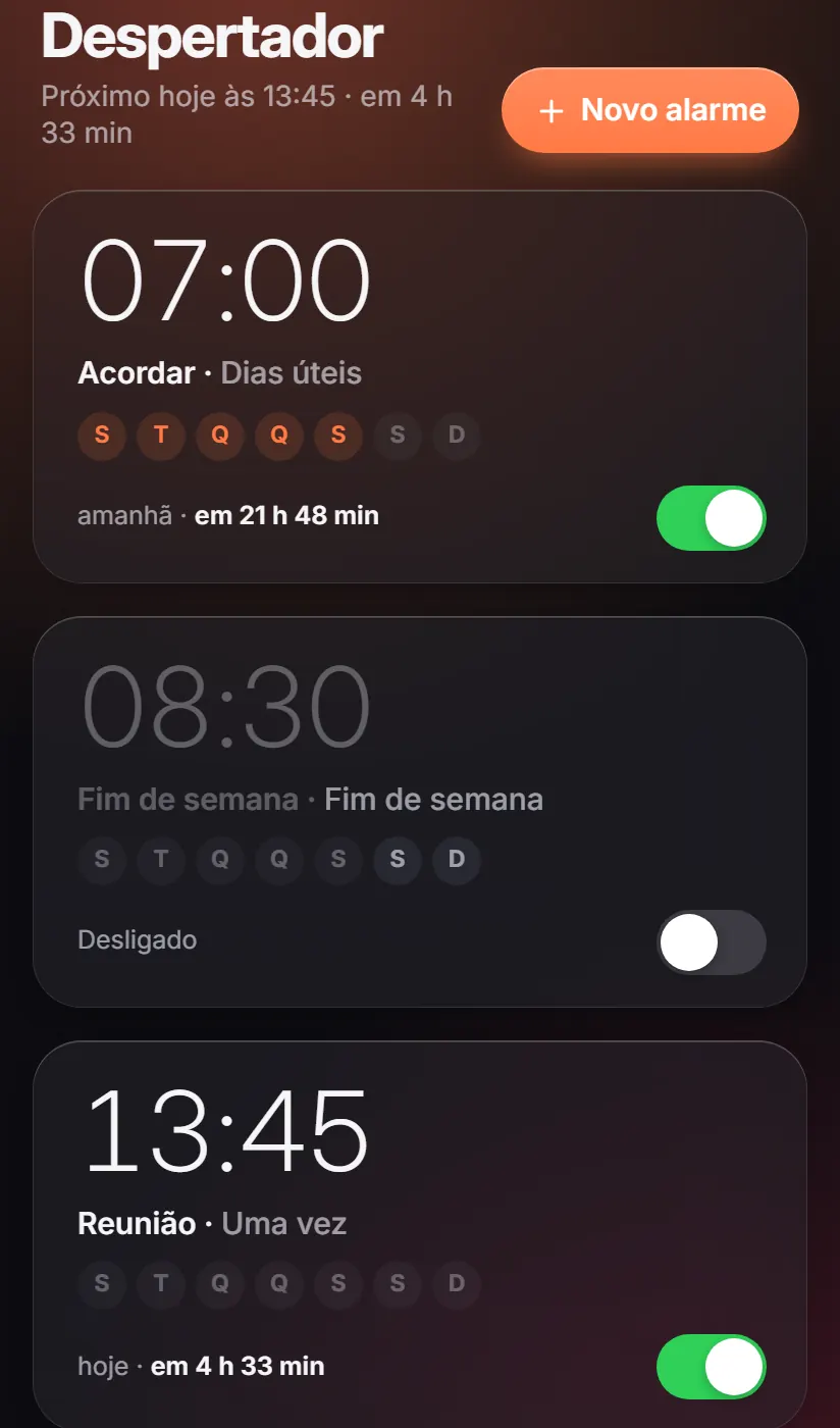 O despertador do Foco no celular: o próximo alarme no topo e os alarmes com os dias da semana